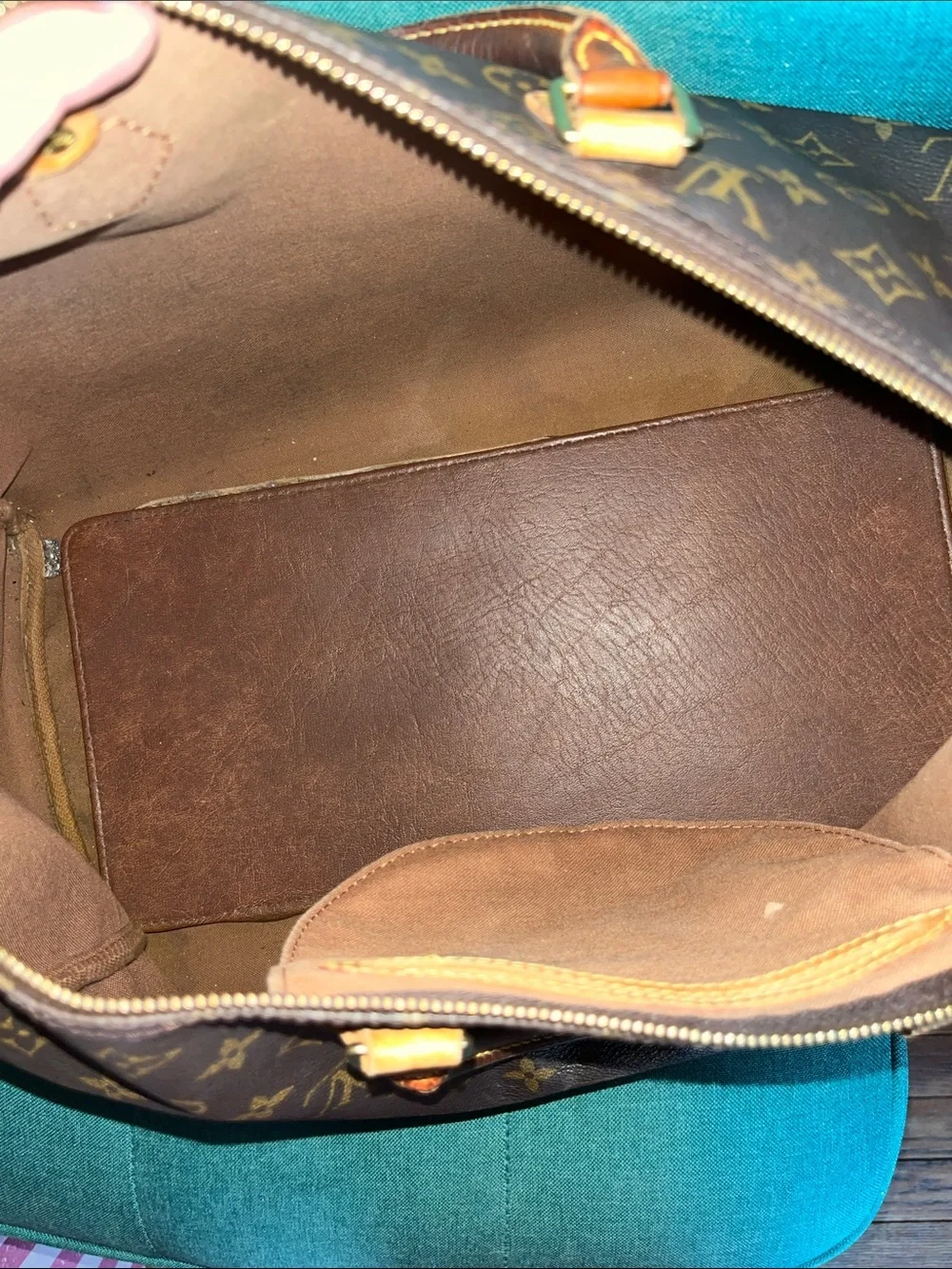 Louis Vuitton Monogram Speedy 40